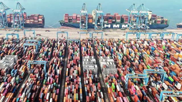 የጭነት መርከብ እና የኮንቴይነር ክምችት 