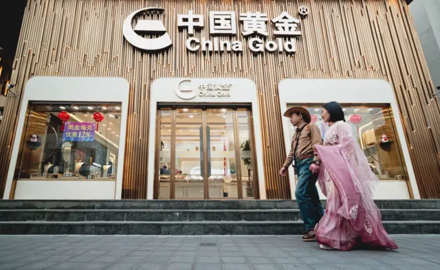 ပထမသုံးလမှာ တရုတ်စီးပွားရေး စံချိန်တင် တိုးတက်