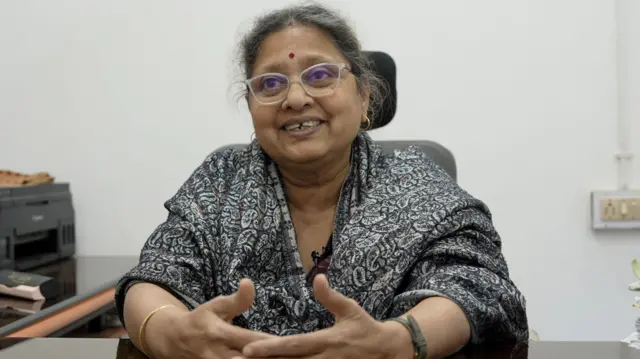 बनारस हिंदू विश्वविद्यालय में इतिहास की प्रोफ़ेसर बिंदी परांजपे के अनुसार काशी के विकास में अहिल्याबाई होल्कर का महत्वपूर्ण योगदान रहा है