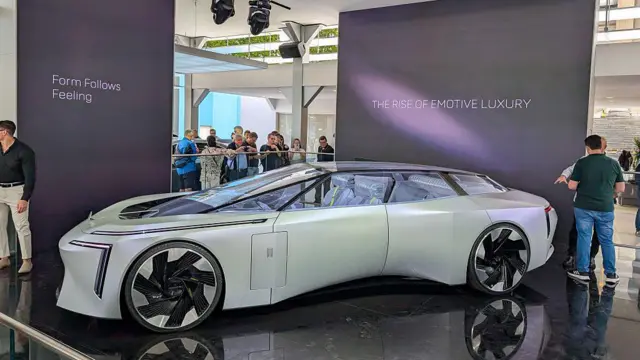 آواتار، خودروساز چینی با کانسپت «ویژن اکسپکترا» به نمایشگاه مونیخ آمده بود
