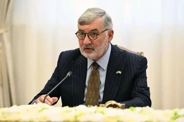 Британиянинг Марказий Осиё ва Озарбайжон бўйича савдо вакили, лорд Жон Олдердайс
