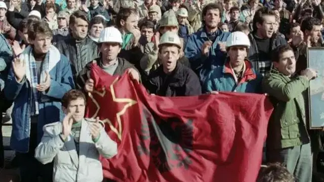 Протест косовских Албанаца у Приштини 1988. године