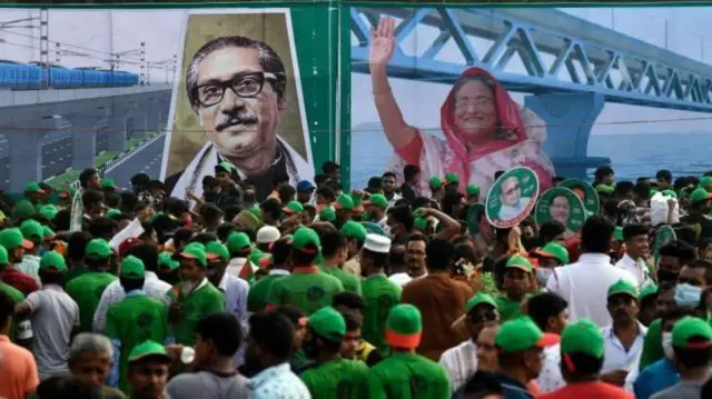 আওয়ামী লীগ ও তার মিত্র দলগুলো নির্বাচন করছে।