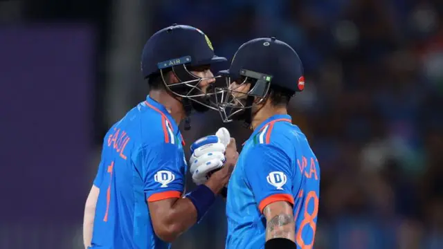 இந்தியா - ஆஸ்திரேலியா மோதல்