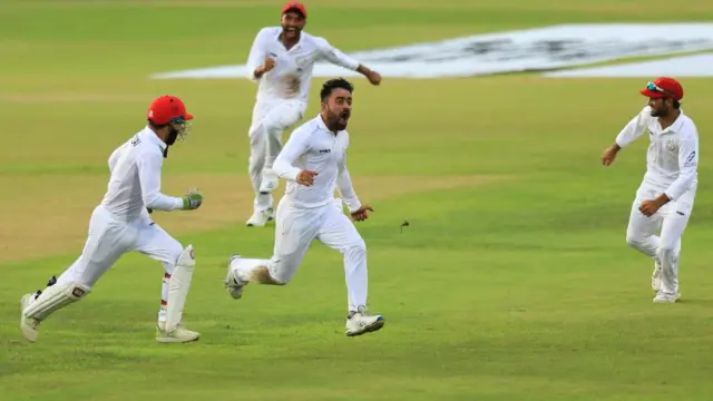کریکټ