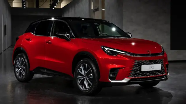 لکسوس LBX کوچک‌ترین شاسی‌بلند لکسوس است