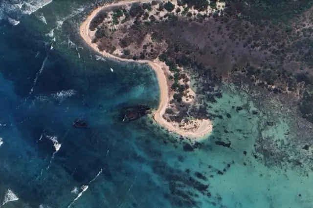 नॉर्थ सेंटिनल बेटाजवळ जहाजाचे अवशेष