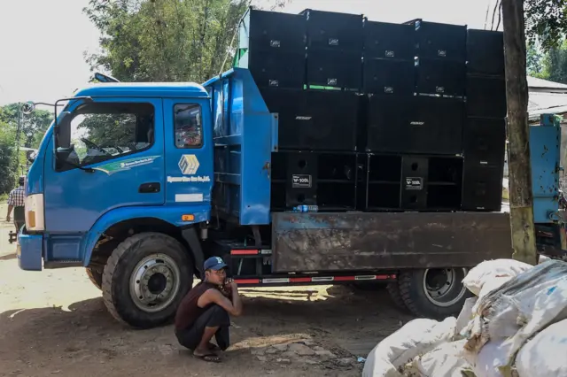 လော်စပီကာကို ဥပဒေနဲ့ တားလို့ရလား