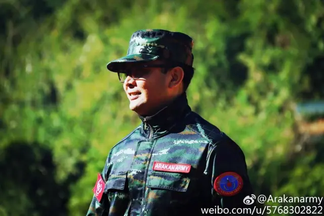 အာရက္ခပြည်သူတွေ၊ အဝေးရောက်ပြည်သူတွေအနေနဲ့ ဆက်လက်ကြံ့ကြံ့ခံရပ်တည်ပေးကြဖို့ ၊ စည်းလုံးမှုအပြည့်နဲ့ ခရီးဆက်ကြဖို့ ရက္ခိုင့်တပ်တော်အေအေရဲ့ တပ်မှူးချုပ် ဗိုလ်ချုပ်ထွန်းမြတ်နိုင်က တပ်တော်နေ့မိန့်ခွန်းမှာ ထည့်သွင်းပြေ