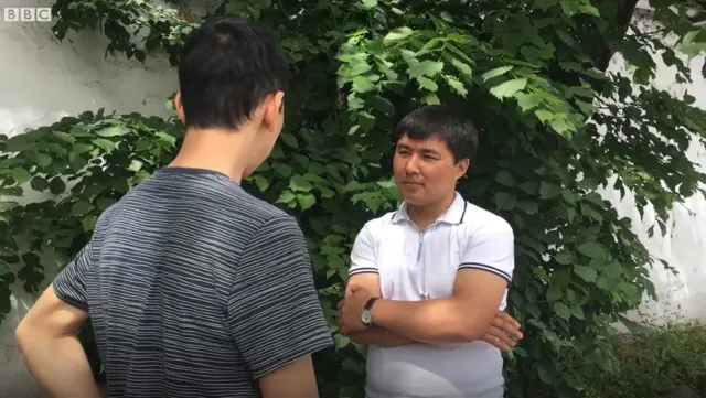 Акчага жалданган студенттерди начар окуйт делген бүтүрүүчүнүн ордуна киргизишет.