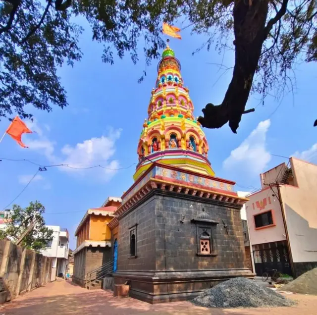 કોલ્હાપુર મંદિર, વકફ બોર્ડ