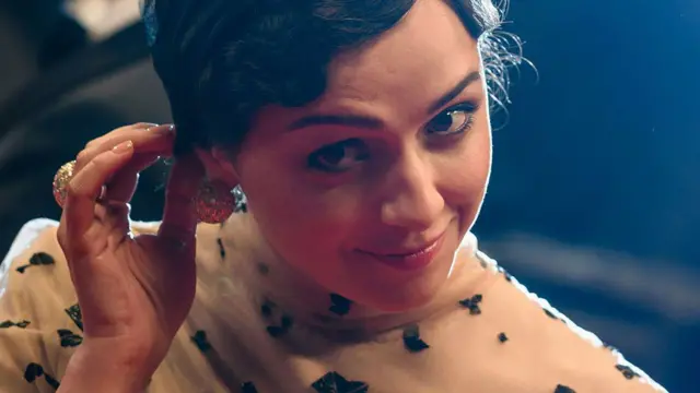 روی فرش قرمز فیلم «فروشنده» در جشنواره کن