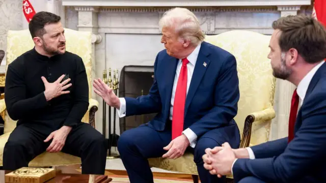 Владимир Зеленский и Дональд Трамп в Овальном кабинете Белого дома