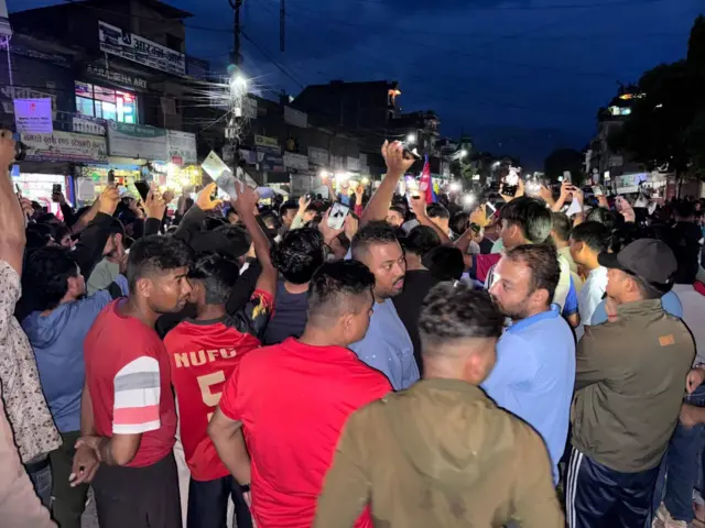 नुवाकोटमा युवापुस्ताको विरोध प्रदर्शन