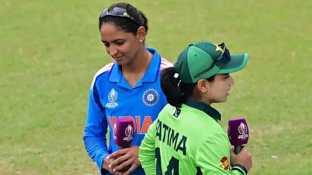 બીબીસી ગુજરાતી ક્રિકેટ મહિલા વર્લ્ડ કપ ભારત પાકિસ્તાન શ્રીલંકા કોલંબો 