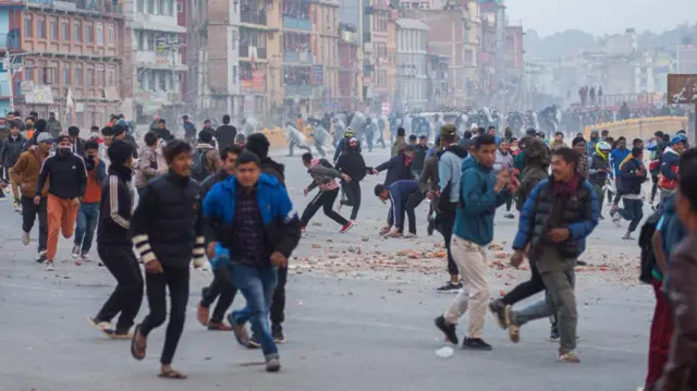 सोमवारको प्रदर्शन 