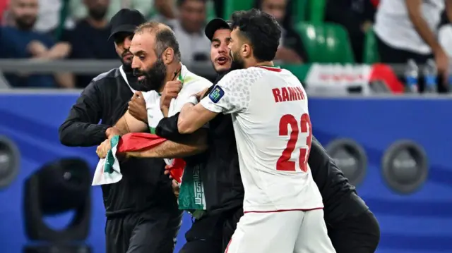 تماشاگران تیم ملی فوتبال ایران