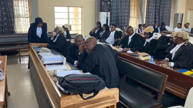 Aworan ile ẹjọ nibi ti wọn ti n gbẹjọ Timothy Adegoke