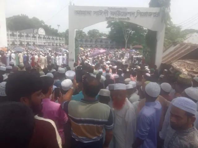 দুপুর দুইটায় সাইদী ফাউন্ডেশনের মাঠে তার জানাজা অনুষ্ঠিত হবে বলে জানা গেছে। 