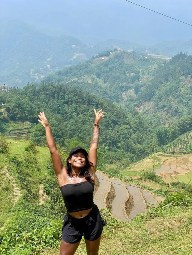 Juliana Marins durante sua viagem para a Ásia