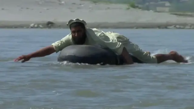 ஆசிரியர்