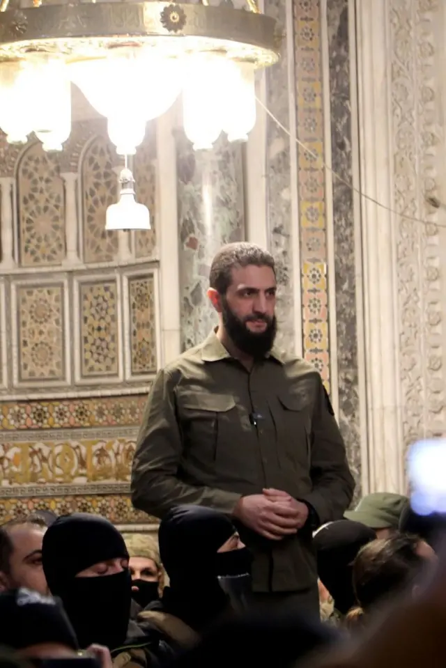 Abu Mohammed al Jawlani en la mezquita de los Omeyas de Damasco.