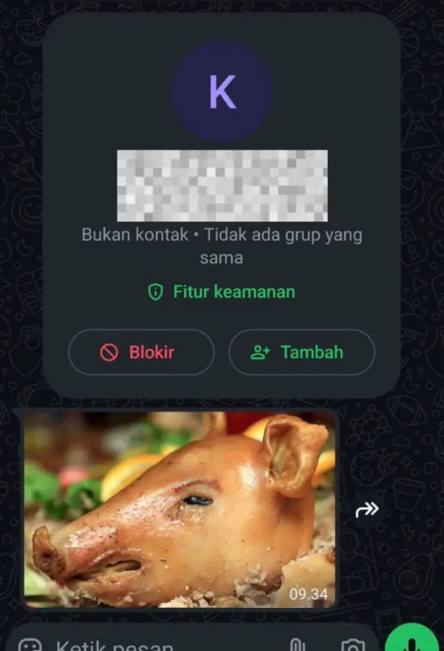 Foto kepala babi yang diterima Chiki Fawzi melalui aplikasi WhatsApp dari nomor tak dikenal.