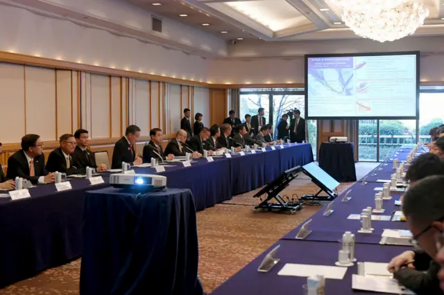 นายเศรษฐานำเสนอแผนโครงการแลนด์บริดจ์ ต่อนักลงทุนชาวญี่ปุ่น ระหว่างการเดินทางเยือนวันที่ 18 ธ.ค. 2566