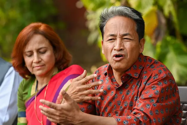 कोण आहेत सोनम वांगचूक?