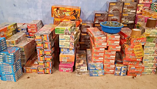 சரியான பட்டாசை தேர்வு செய்வது எப்படி?