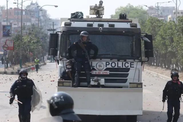 राजावादीको प्रदर्शनमा प्रहरी