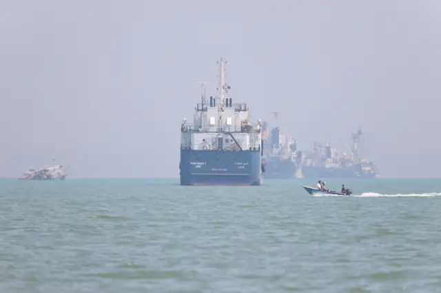 Barcos en Ormuz
