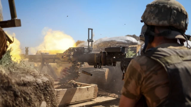 український кулеметник, бій