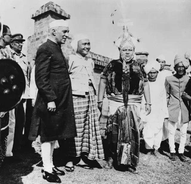 မဏိပူရရောက် အိန္ဒိယနဲ့ မြန်မာ ဝန်ကြီးချုပ်များ