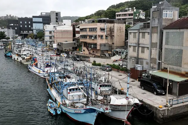 સુપર ટાયફૂન રગાસા , ફિલિપાઇન્સ , તાઈવાન , ચીન , વાવાઝોડું , વરસાદ , બીબીસી ગુજરાતી