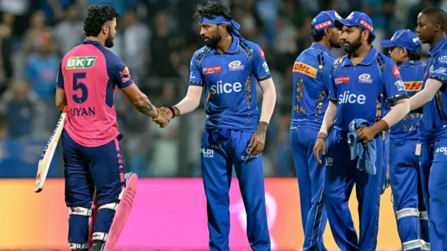 தொடர்ந்து ரசிகர்களால் விமர்சிக்கப்படும் ஹர்திக்