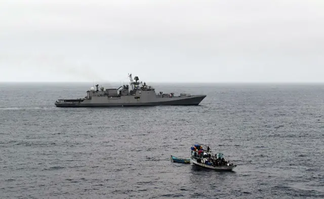 सीएमएफ के अभ्यास में शामिल भारतीय नौसेना का पोत