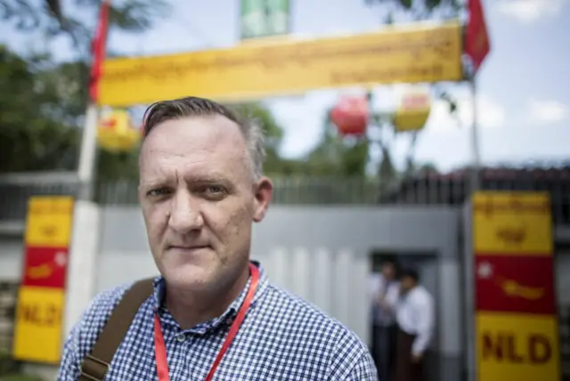 H﻿RW ရဲ့ အကြီးတန်းသုတေသီ အဖြစ် လုပ်ကိုင်ခဲ့သူ ဒေးဗစ် မက်သီဆန်