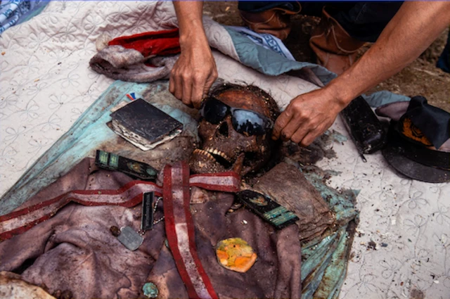 ศพสวมแว่นกันแดดเท่ ๆ