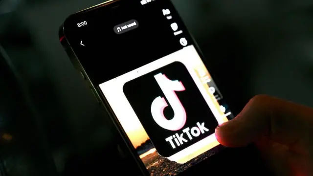 تیک‌تاکر افغان در کابل