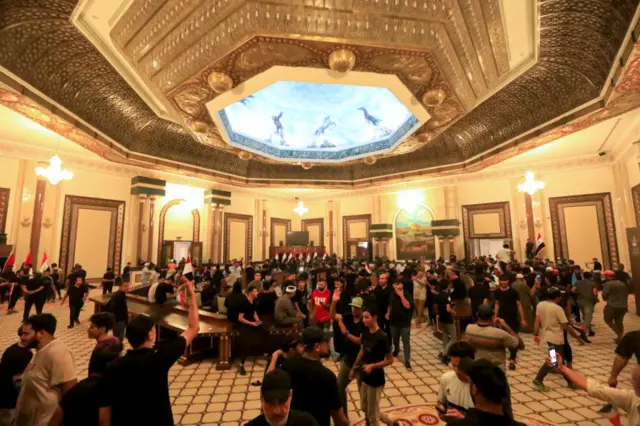 "ас-садрчылар" президенттик сарайда