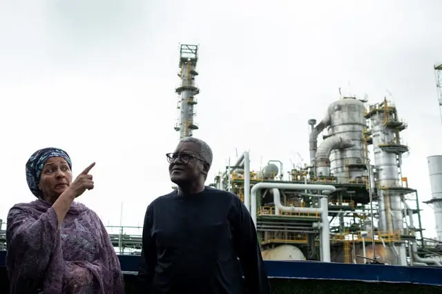 Sooressi beekamaan Afrikaa Aliikoo Daangoteen Naayijeeriyaatti indaastirii boba'aa qaba.