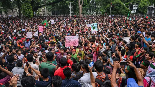 बांग्लादेश में प्रदर्शनकारी