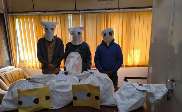 கைது செய்யப்பட்ட போதைப்பொருள் கடத்தல் கும்பல்