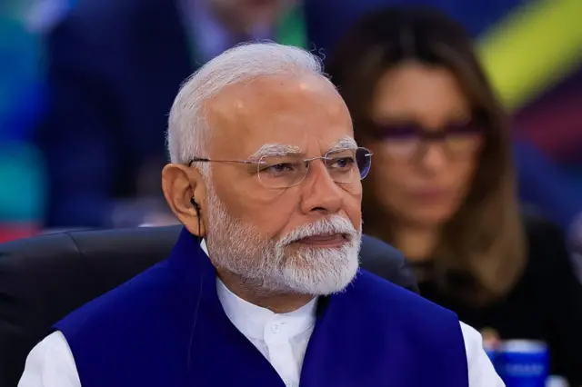 नरेंद्र मोदी