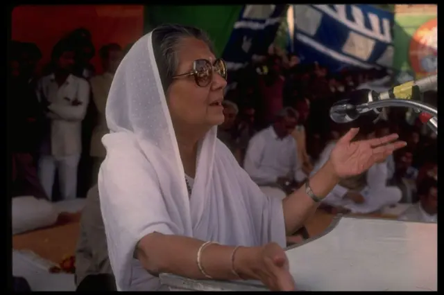 பாஜக வரலாறு, வாஜ்பேயி, அத்வானி