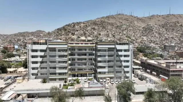 برشنا افزایش مصرف برق در فصل گرما و محدودیت ظرفیت شبکه توزیع را از عوامل اصلی این وضعیت دانسته است
