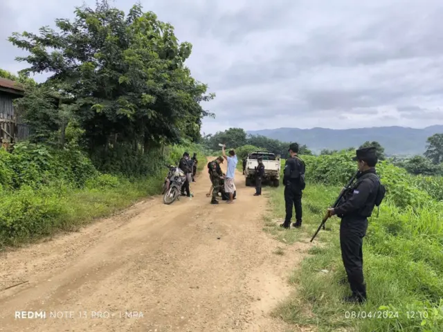 TNLA က ထုတ်ပြန်လာတဲ့ မူးယစ်ဆေးဝါးရှာဖွေမှု ဓာတ်ပုံ 