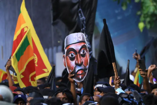 இலங்கை மக்கள் புரட்சியின் ஓராண்டு நிறைவு