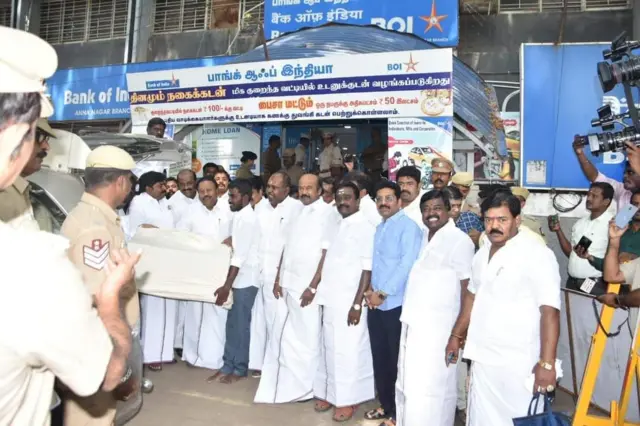 முத்துராமலிங்க தேவரின் தங்க கவச சர்ச்சை 